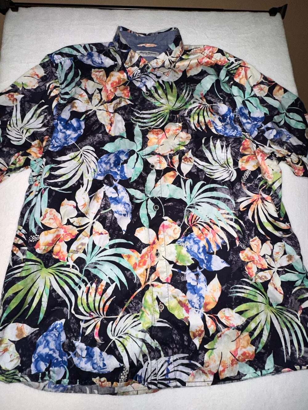 Tommy Bahama Tortola Hasta La Fuego Short Sleeve Tropical Print Button-Up Shirt